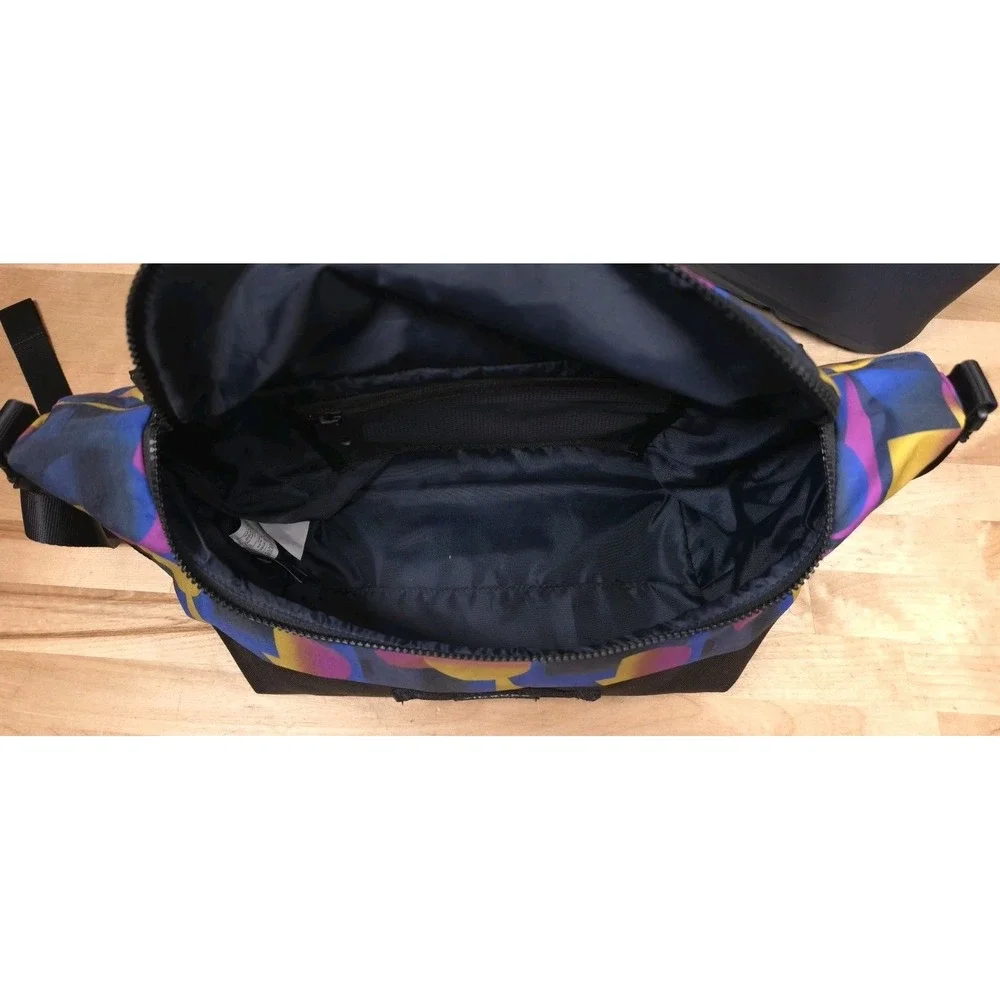Timbuk2 Mirrorless Camera Bag Messenger Sling Padded Purple Gold Geometric